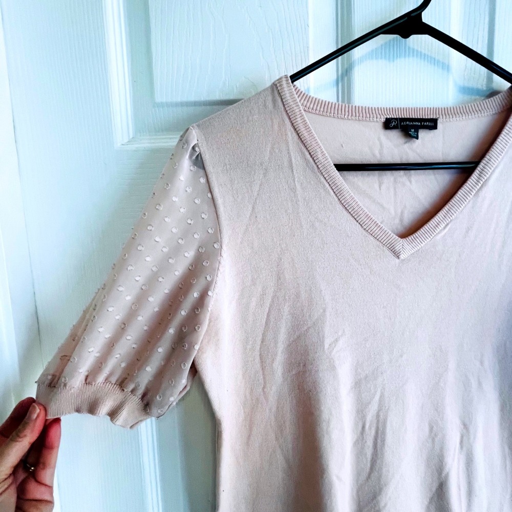 Adrianna Papell Pink V Neck Sheer Dot Sleeve Sweater Top Womens Medium
Romantic - Picture 5 of 8